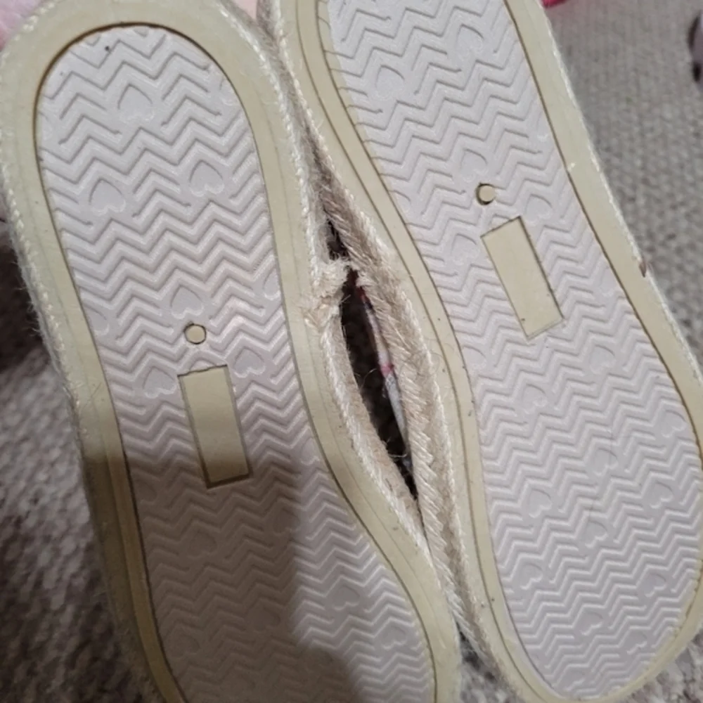 Sugar‎ NWOT Size 8.5 striped Espadrilles slip on shoes